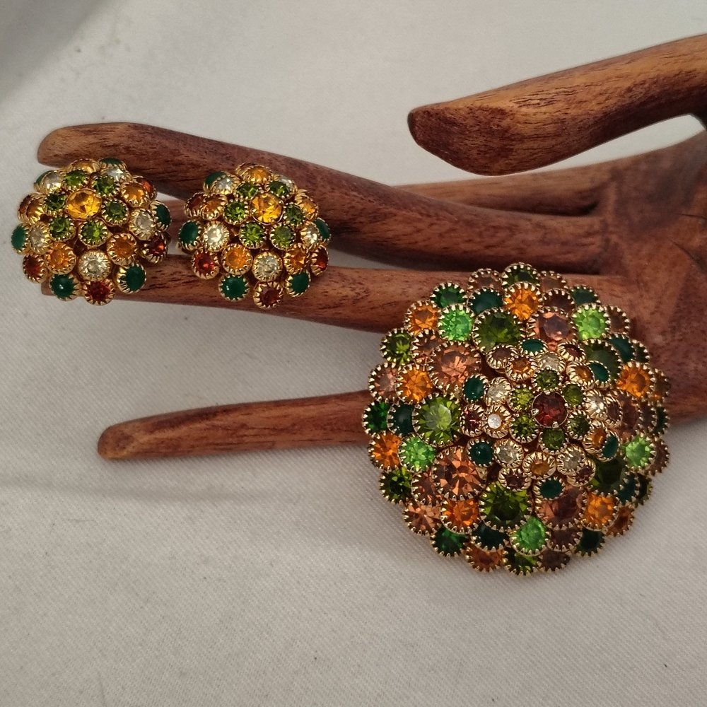 💎Vintage Large Layered Rhinestone Brooch & Clip Earrings Set Browns w/ Greens